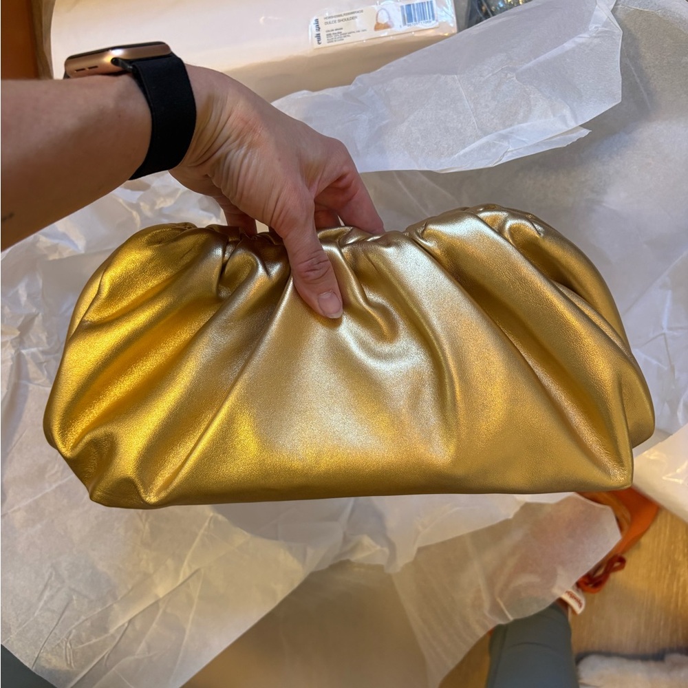 NWT Cult Gaia Dulce Shoulder Bag Gold - Picture 4 of 6